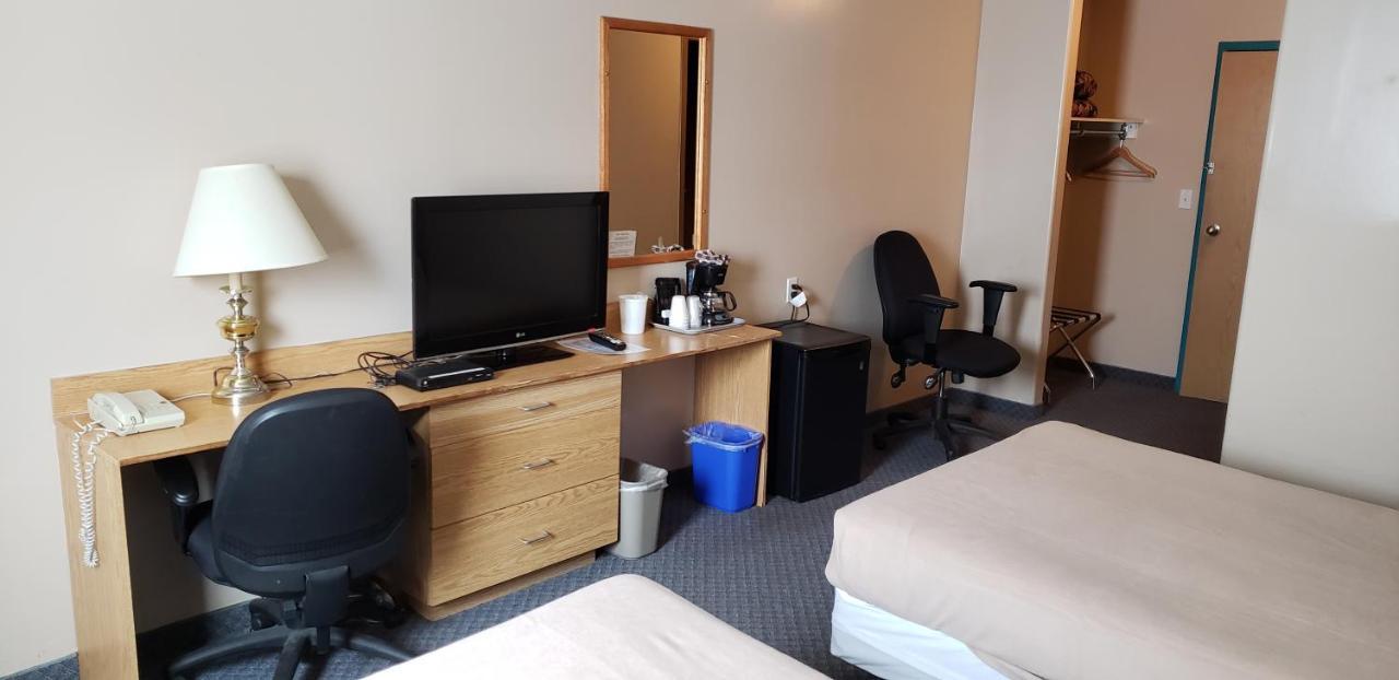 Travel-Inn Resort & Campground 새스커툰 외부 사진
